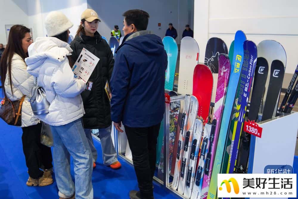 第九届吉林冰雪产业国际博览会开幕(图5) 第九届吉林冰雪产业国际博览会开幕(图5)